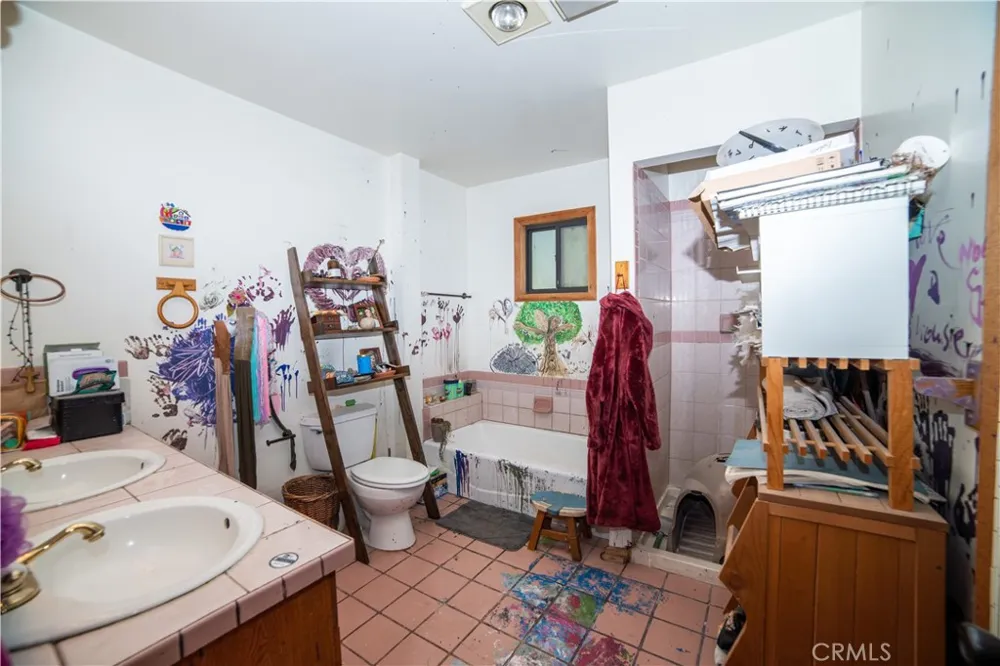 11899 East Sylmar, CA 91342