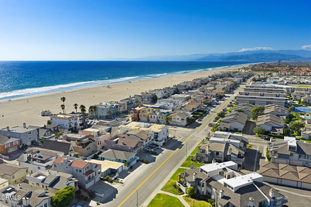 4532 La Brea Street Oxnard, CA 93035