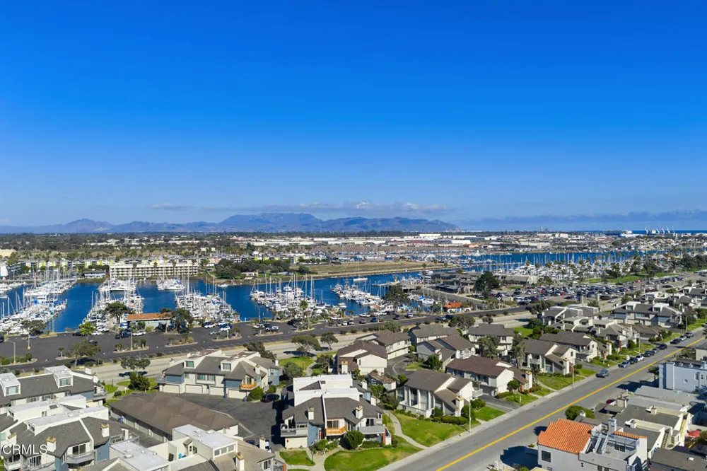 4532 La Brea Street Oxnard, CA 93035