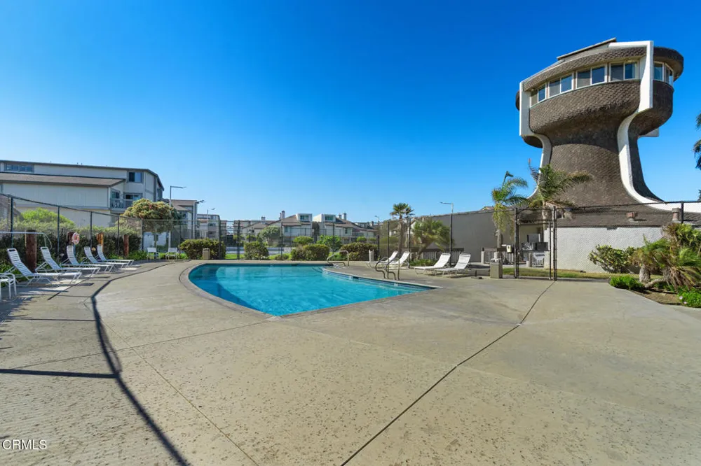 4532 La Brea Street Oxnard, CA 93035