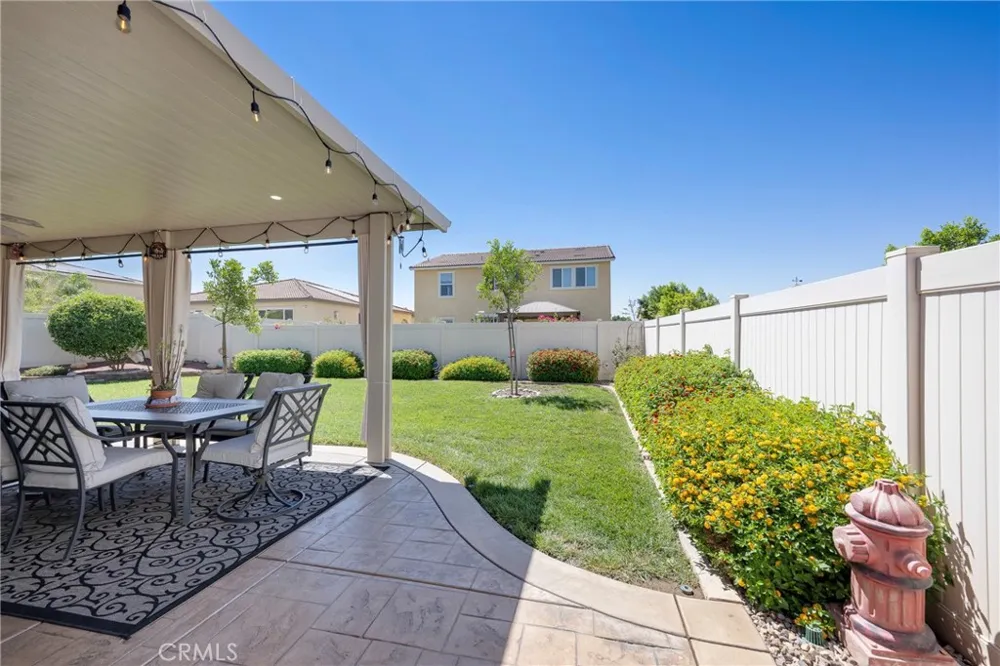 1476 Wicklow Redlands, CA 92374