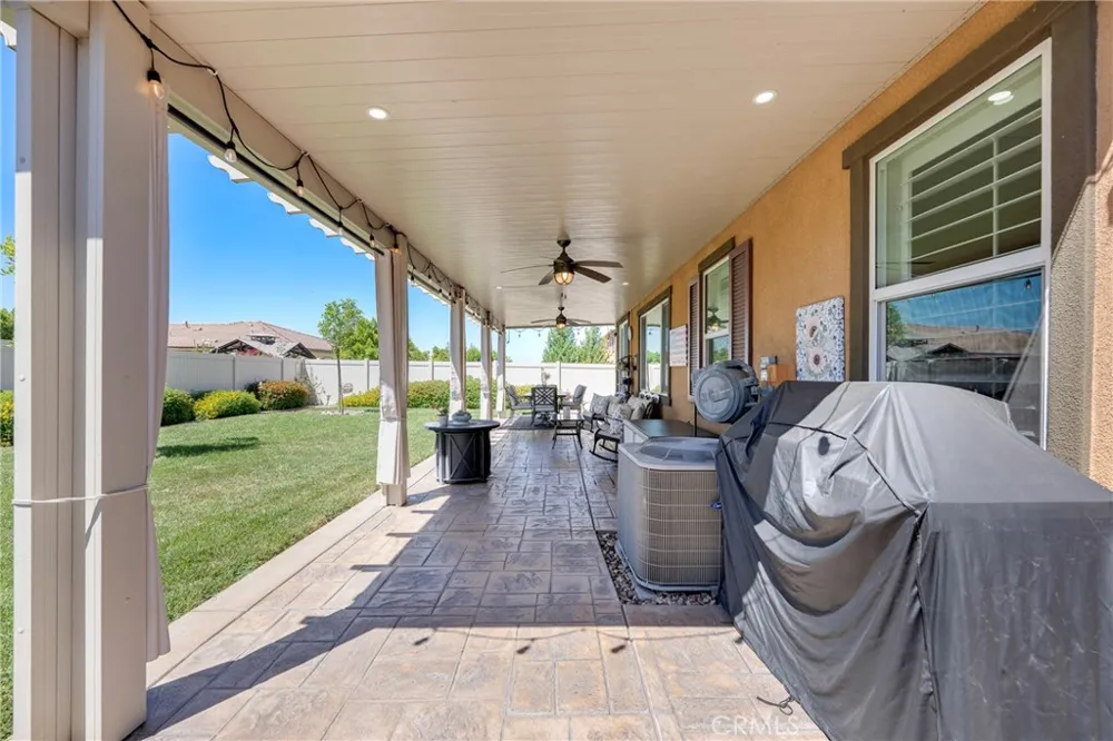 1476 Wicklow Redlands, CA 92374