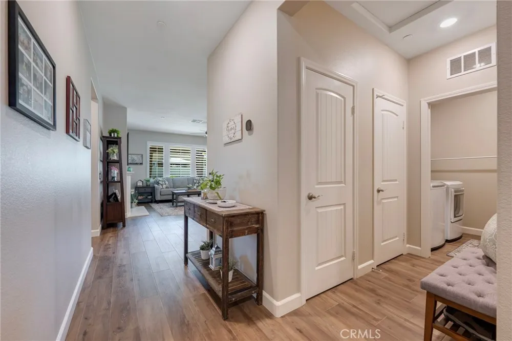 1476 Wicklow Redlands, CA 92374