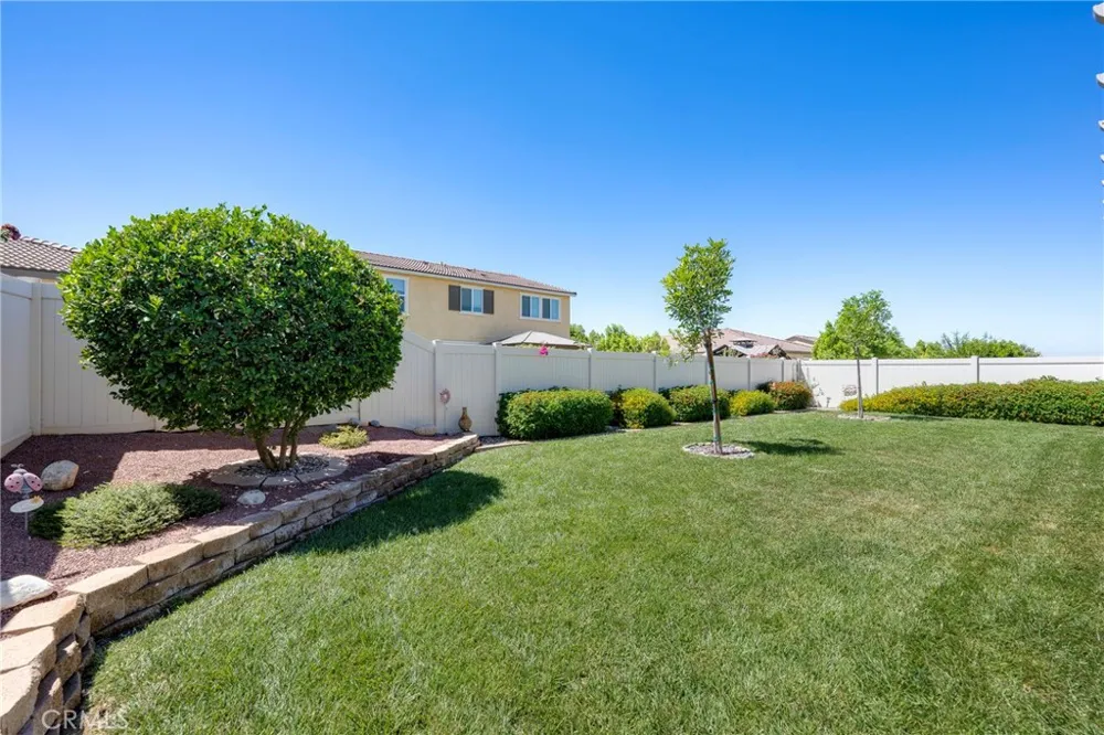 1476 Wicklow Redlands, CA 92374