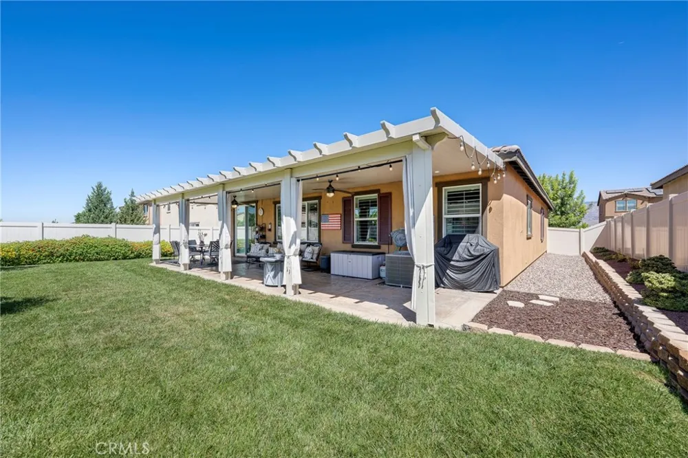 1476 Wicklow Redlands, CA 92374