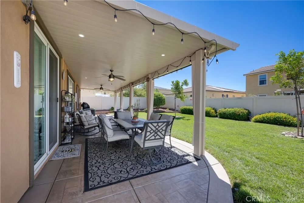 1476 Wicklow Redlands, CA 92374