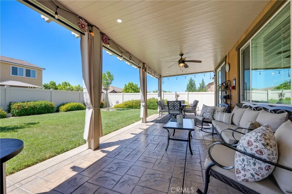 1476 Wicklow Redlands, CA 92374