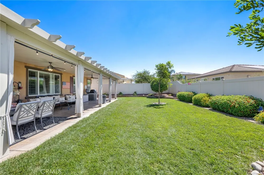 1476 Wicklow Redlands, CA 92374