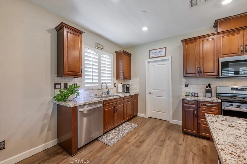 1476 Wicklow Redlands, CA 92374
