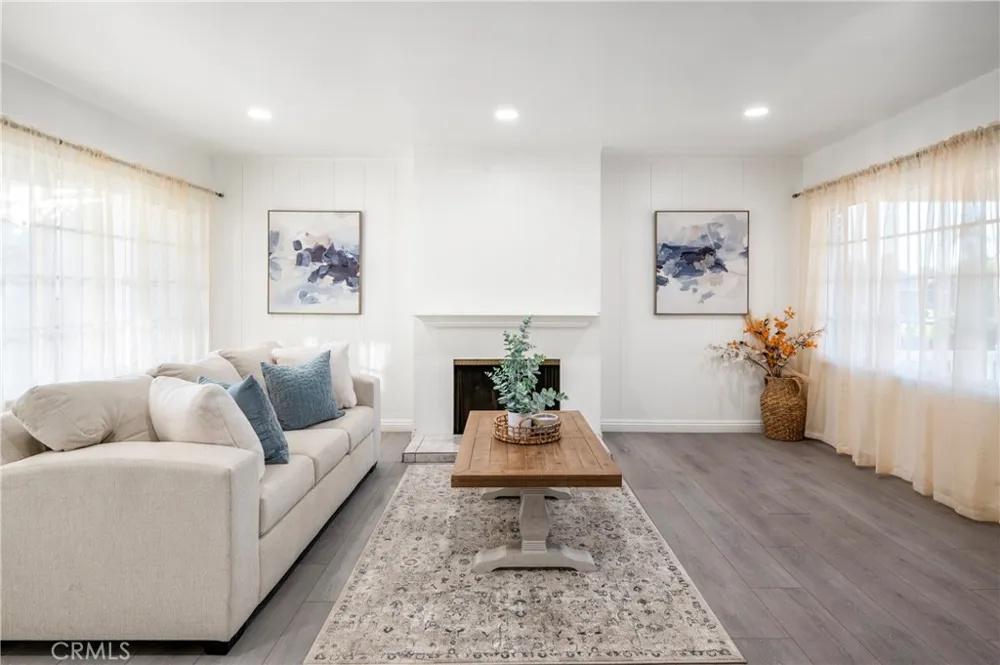 7441 Irwingrove Drive Downey, CA 90241