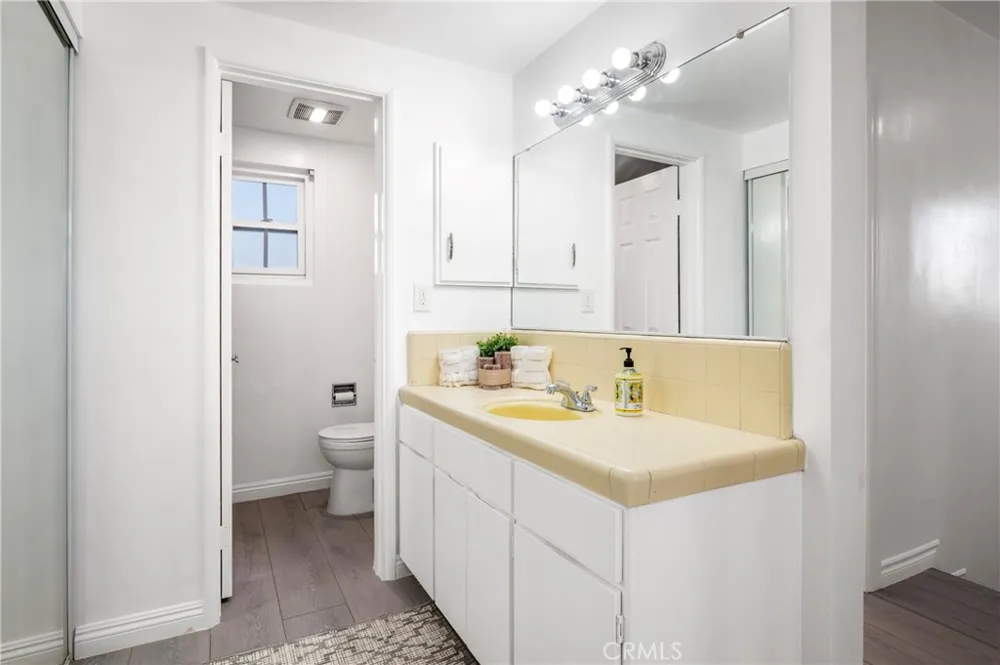 7441 Irwingrove Drive Downey, CA 90241