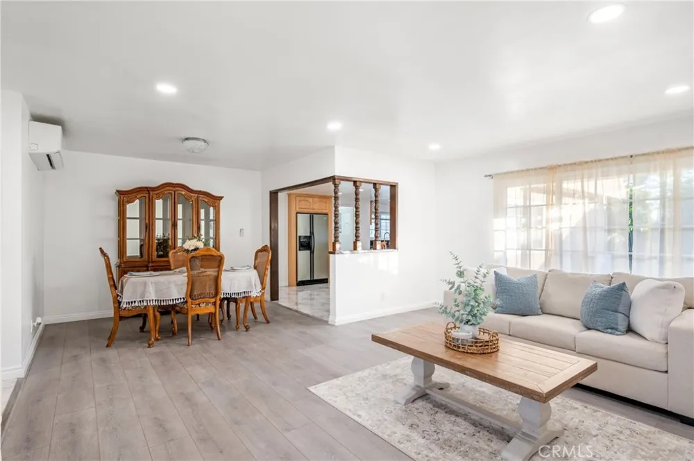7441 Irwingrove Drive Downey, CA 90241