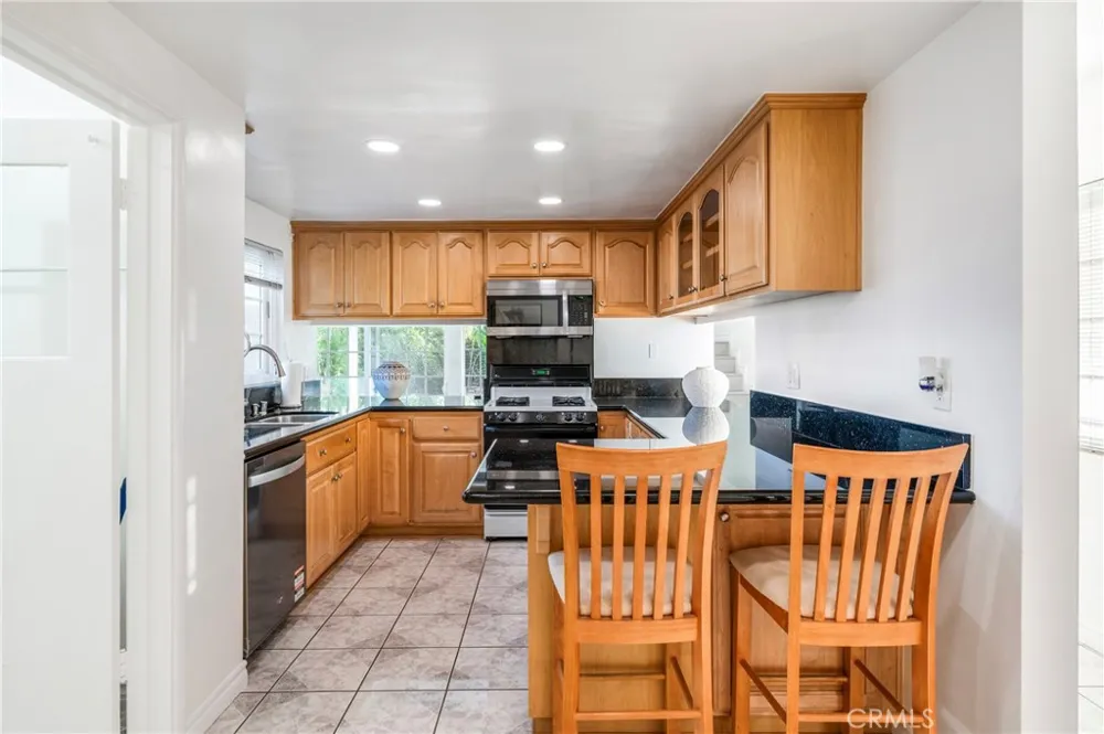 7441 Irwingrove Drive Downey, CA 90241
