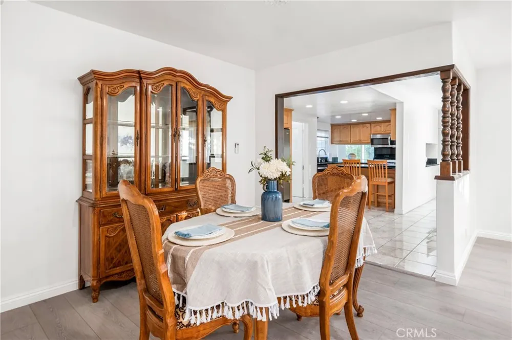 7441 Irwingrove Drive Downey, CA 90241