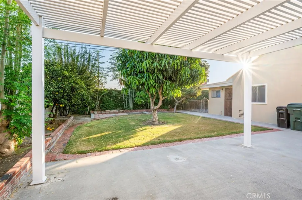 7441 Irwingrove Drive Downey, CA 90241