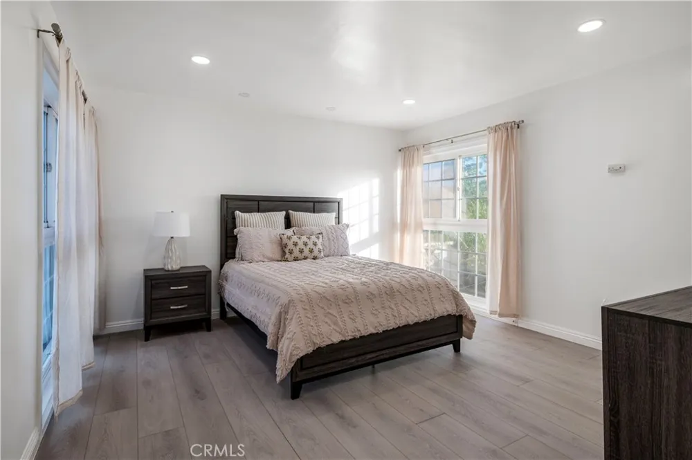 7441 Irwingrove Drive Downey, CA 90241
