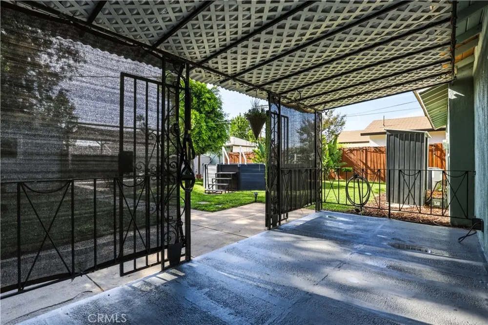 7817 Louise Avenue Northridge, CA 91325