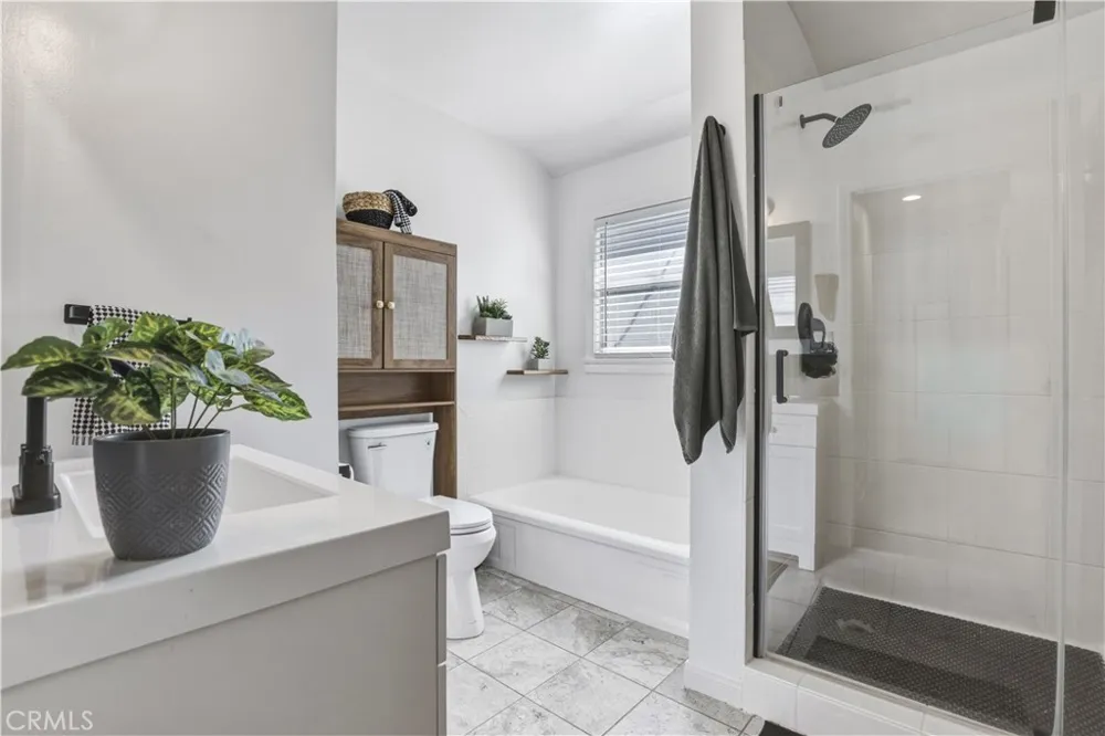 7817 Louise Avenue Northridge, CA 91325