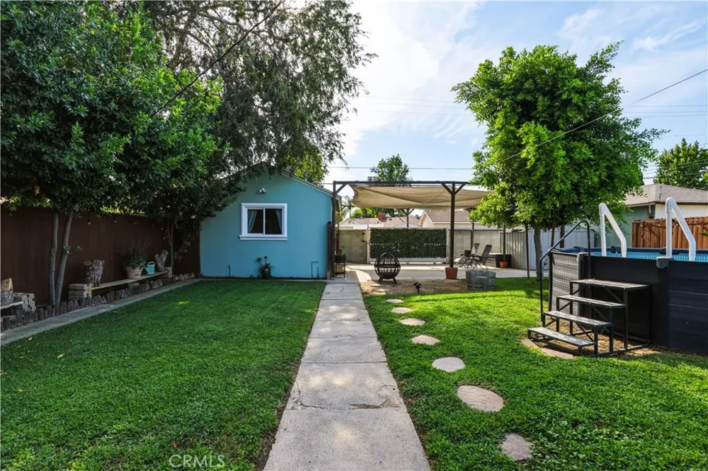 7817 Louise Avenue Northridge, CA 91325