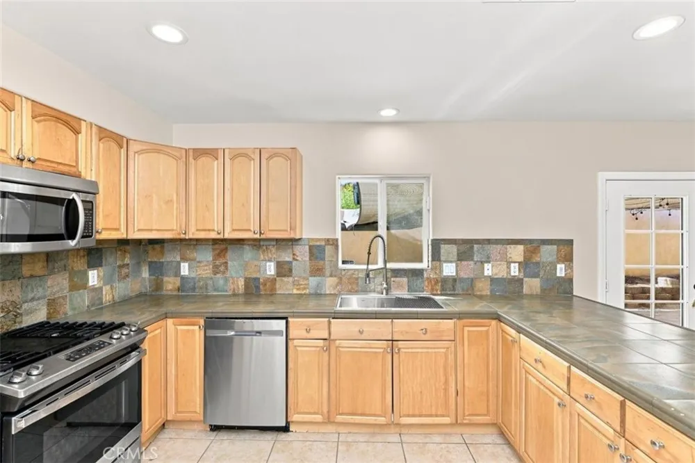 33275 Campus Lane Cathedral City, CA 92234