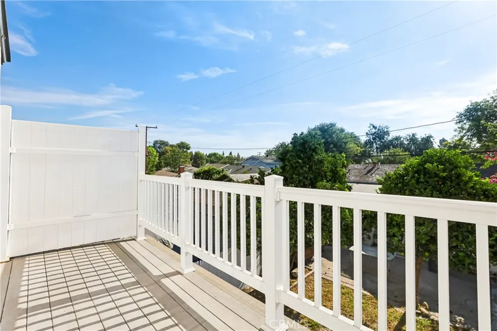 3672 Hackett Long Beach, CA 90808