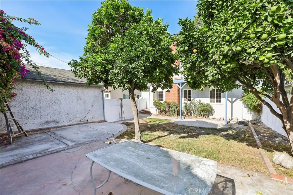 3672 Hackett Long Beach, CA 90808