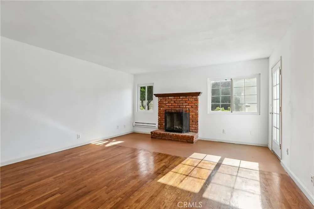 3672 Hackett Long Beach, CA 90808