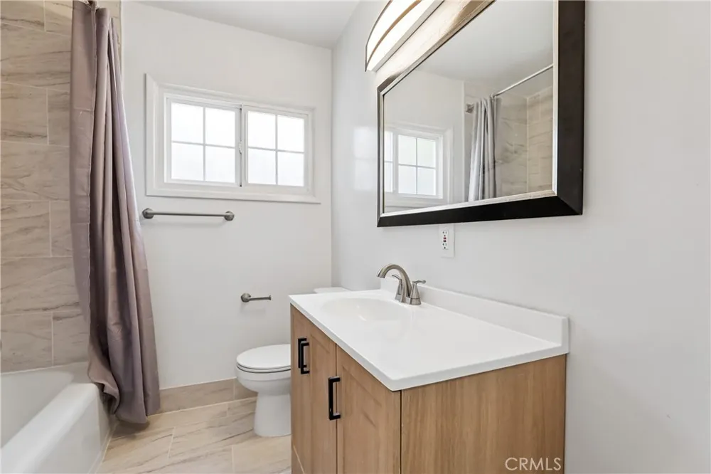 3672 Hackett Long Beach, CA 90808