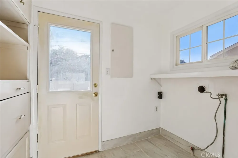 3672 Hackett Long Beach, CA 90808