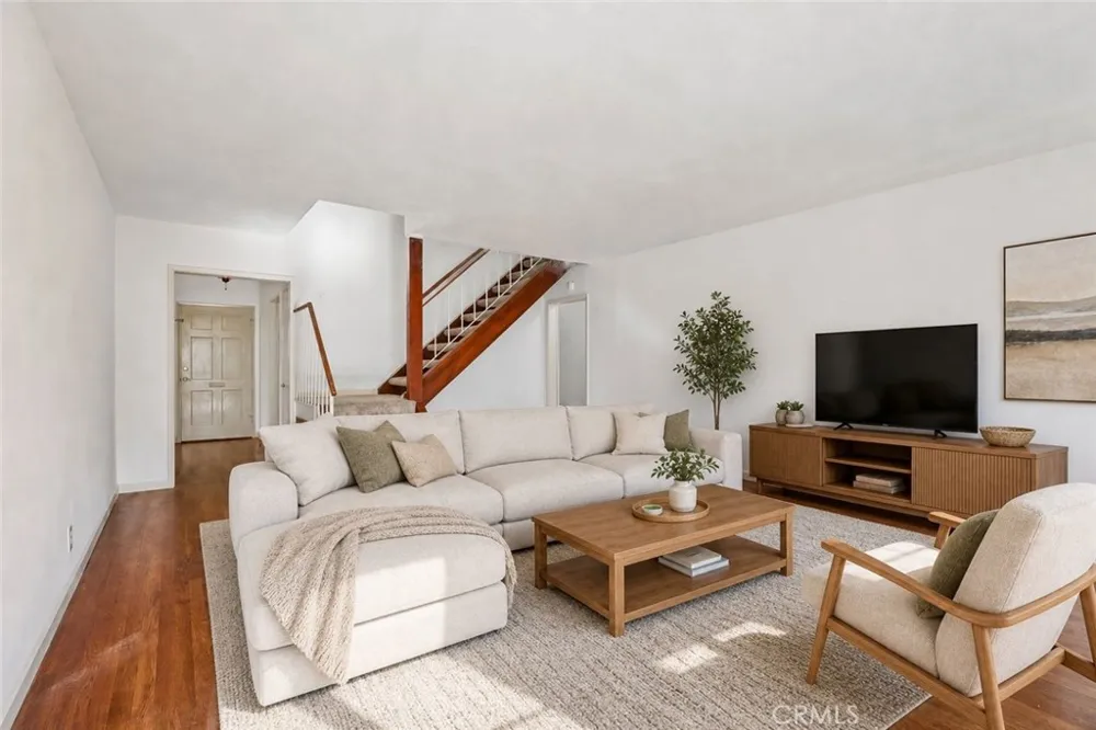 3672 Hackett Long Beach, CA 90808