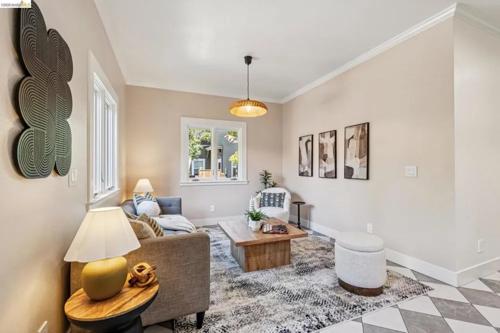 1883 Harmon St Berkeley, CA 94703