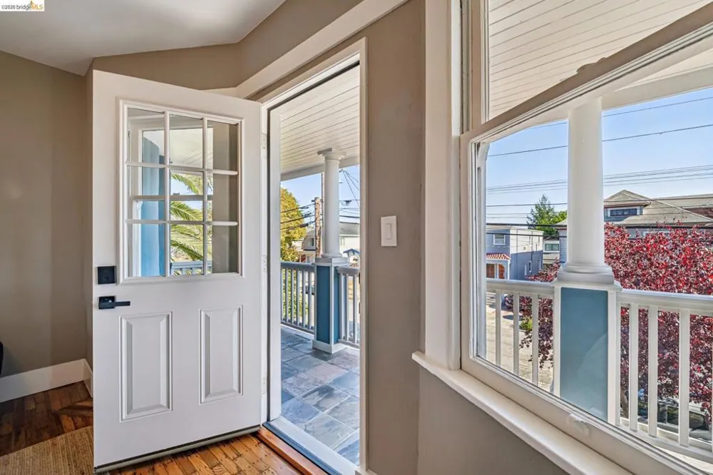 1883 Harmon St Berkeley, CA 94703