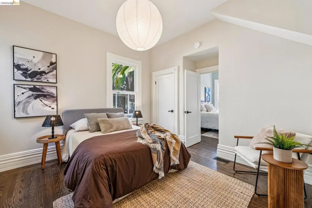 1883 Harmon St Berkeley, CA 94703