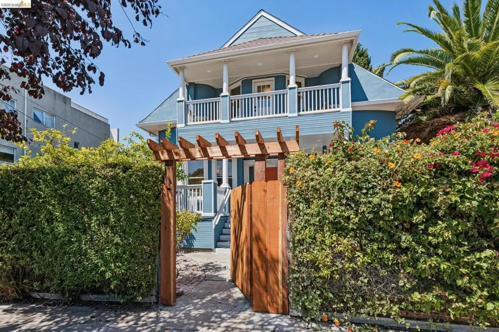 1883 Harmon St Berkeley, CA 94703