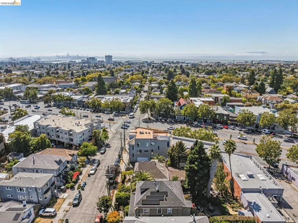 1883 Harmon St Berkeley, CA 94703