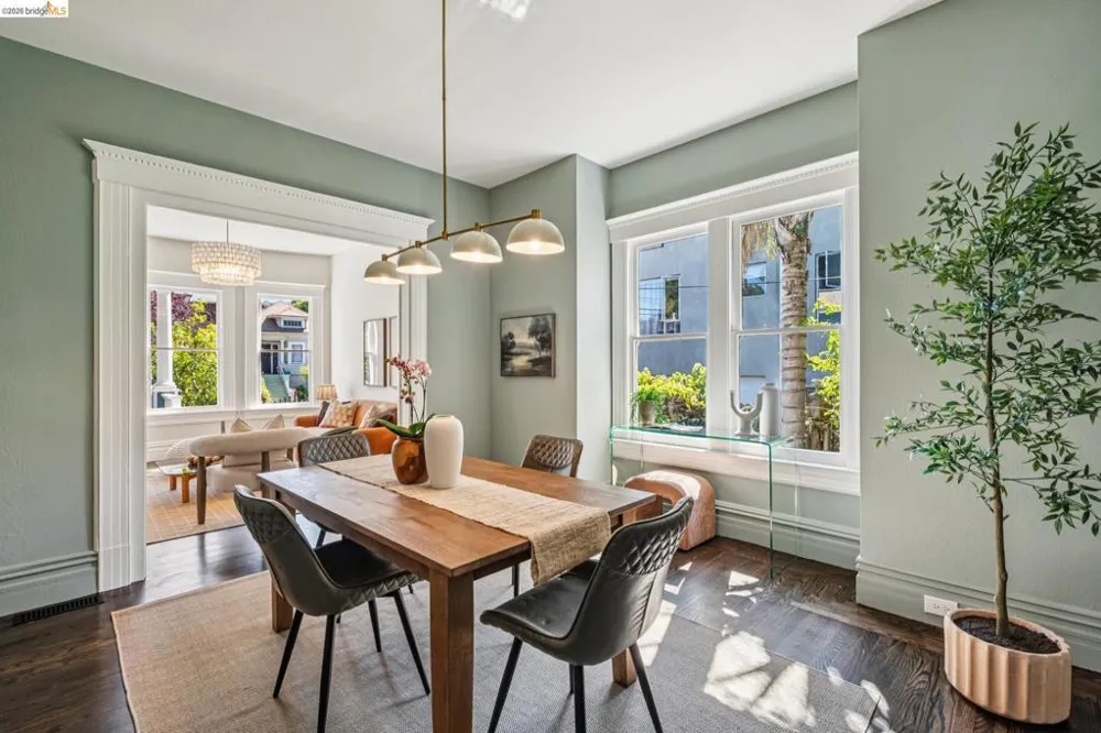 1883 Harmon St Berkeley, CA 94703