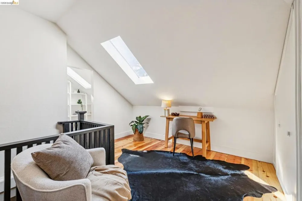 1883 Harmon St Berkeley, CA 94703