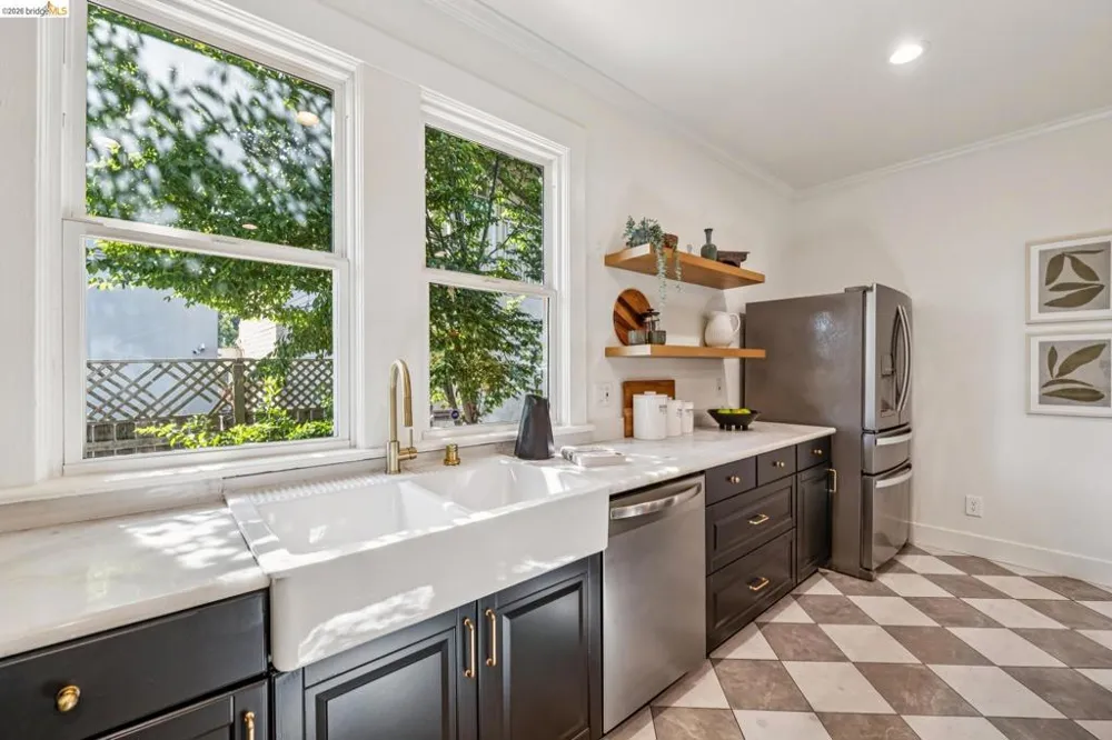 1883 Harmon St Berkeley, CA 94703
