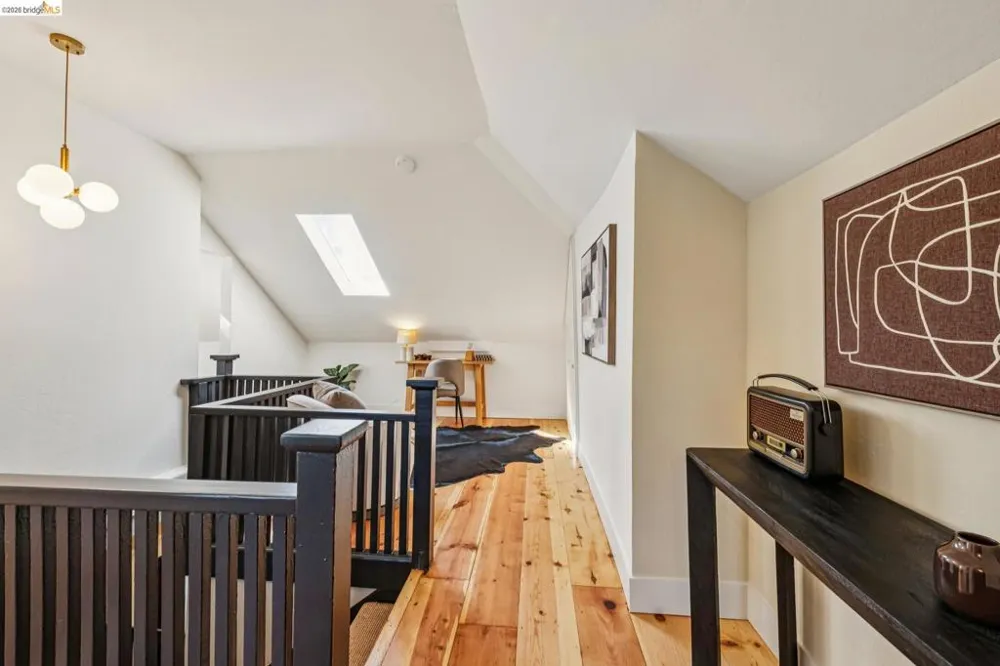 1883 Harmon St Berkeley, CA 94703
