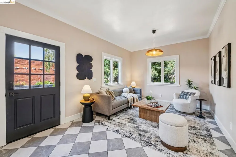 1883 Harmon St Berkeley, CA 94703