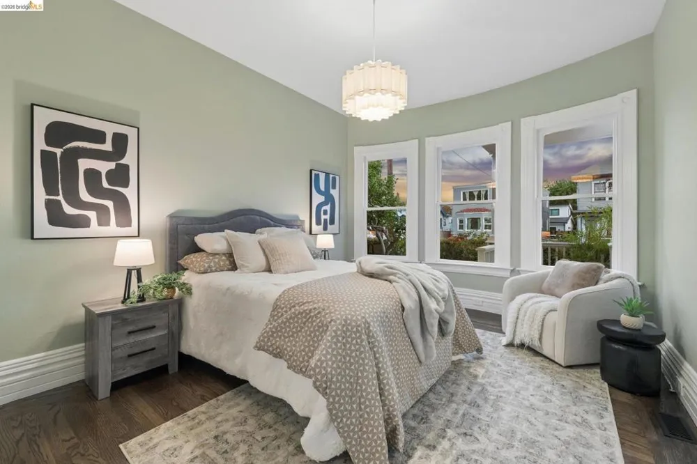 1883 Harmon St Berkeley, CA 94703