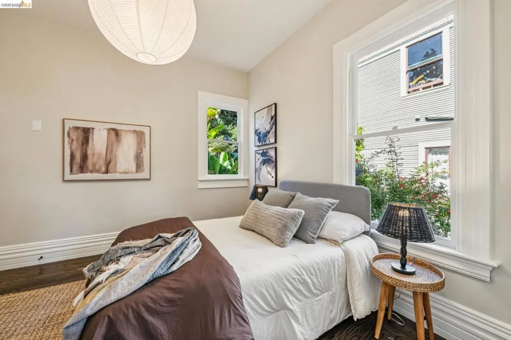 1883 Harmon St Berkeley, CA 94703
