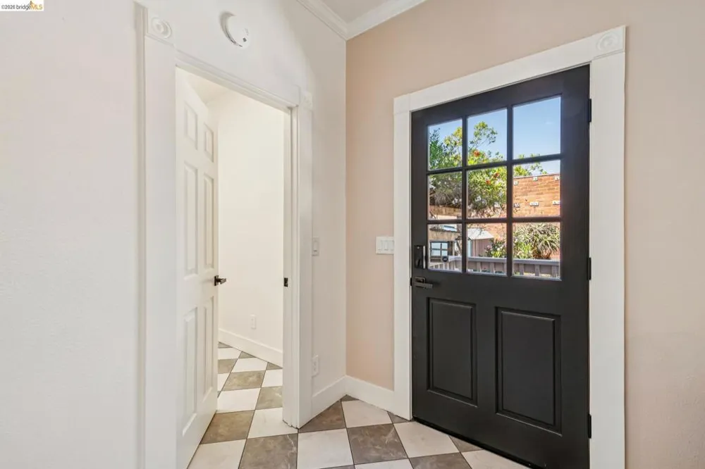 1883 Harmon St Berkeley, CA 94703