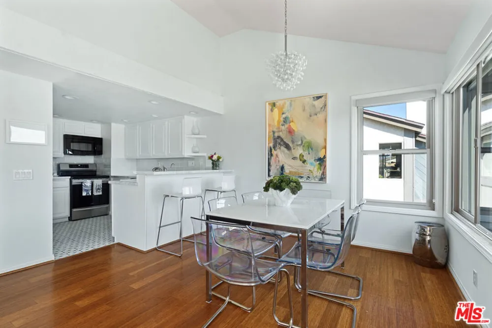 4532 La Brea Street Oxnard, CA 93035