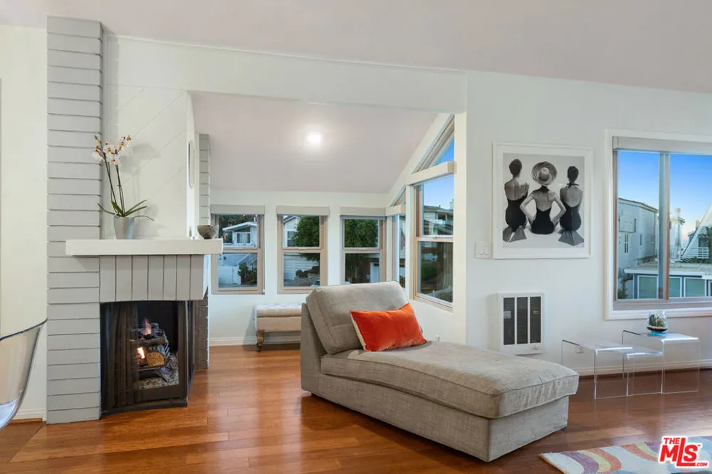 4532 La Brea Street Oxnard, CA 93035