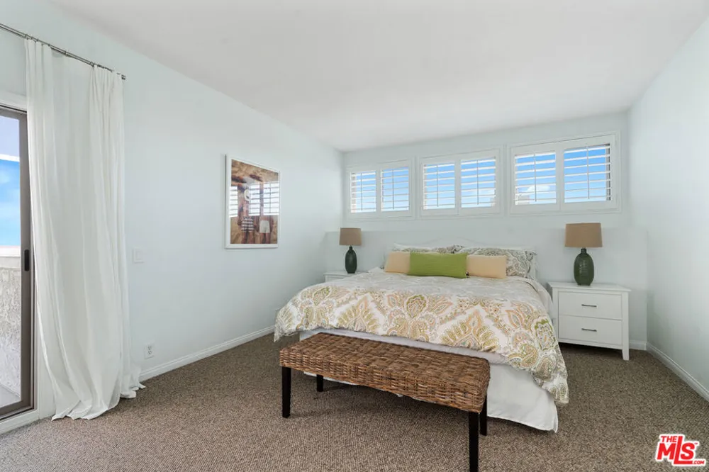 4532 La Brea Street Oxnard, CA 93035