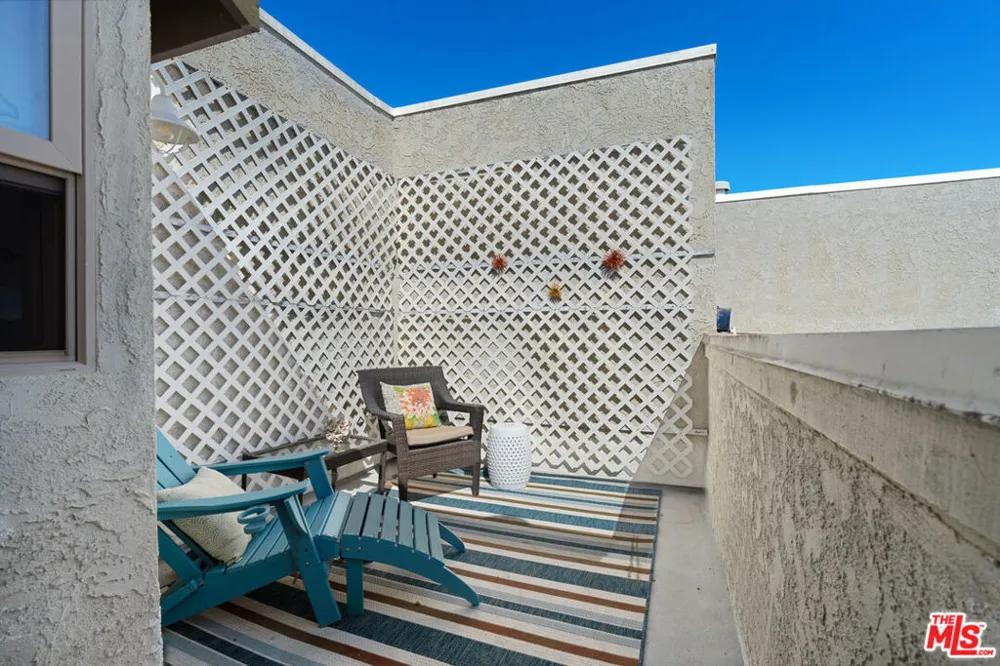 4532 La Brea Street Oxnard, CA 93035