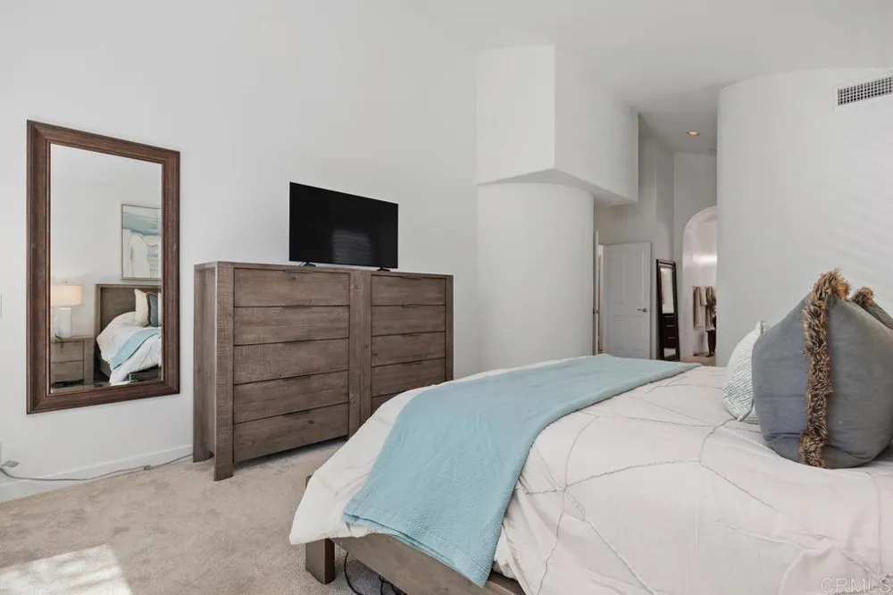 270 Borrego Court Oceanside, CA 92057