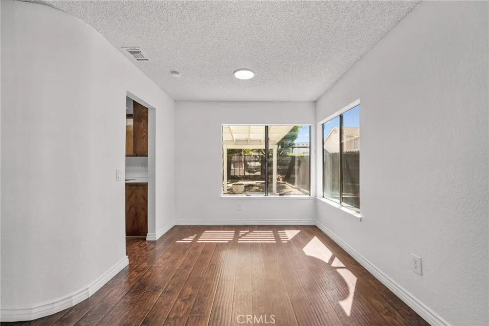 7553 Niagara Fontana, CA 92336