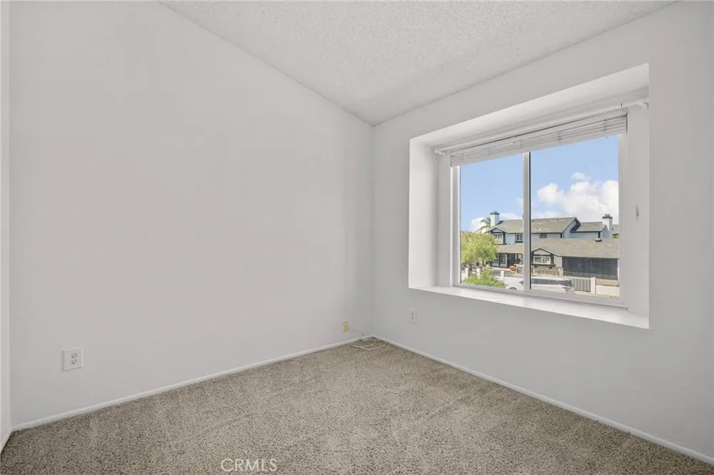 7553 Niagara Fontana, CA 92336